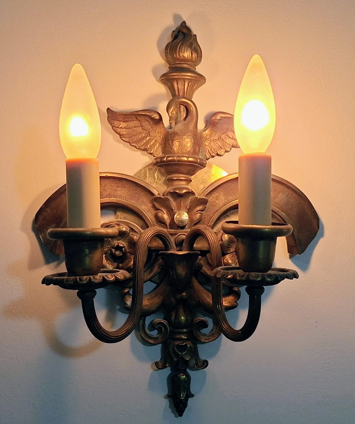 2 Vintage Gold Tone Double Sconce with Eagle Detail - photo 2