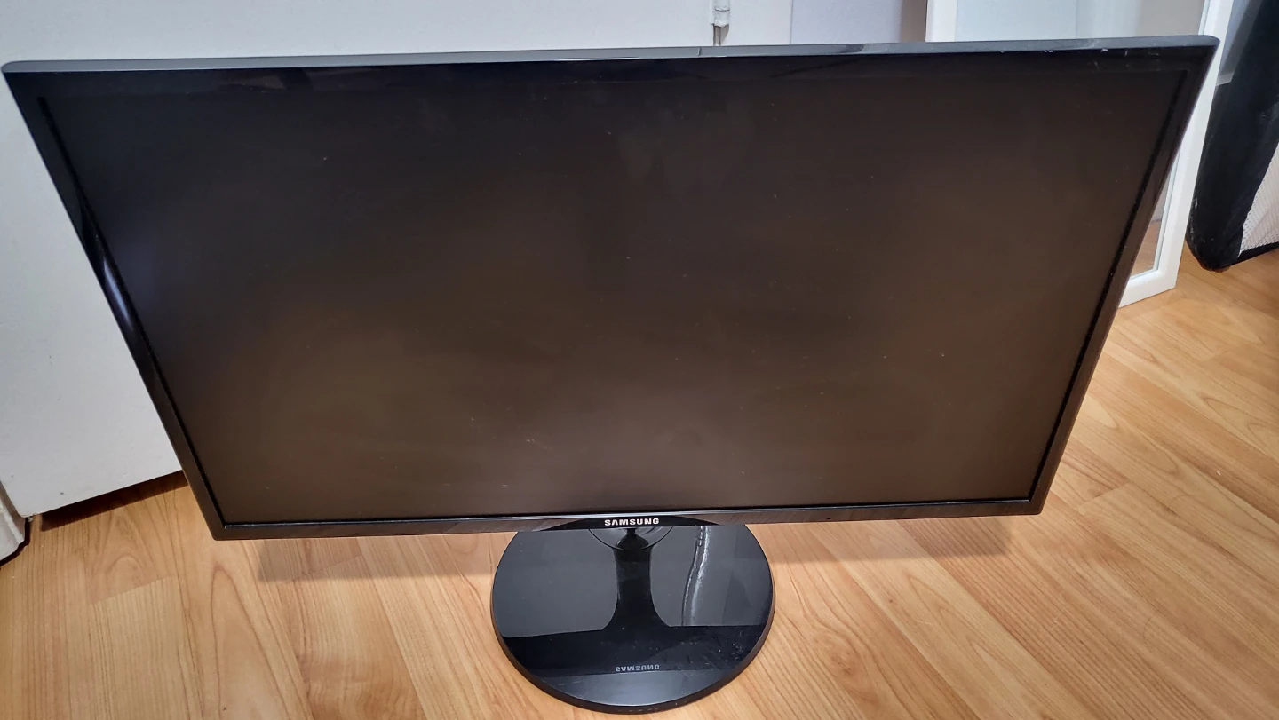 Samsung 24inch monitor