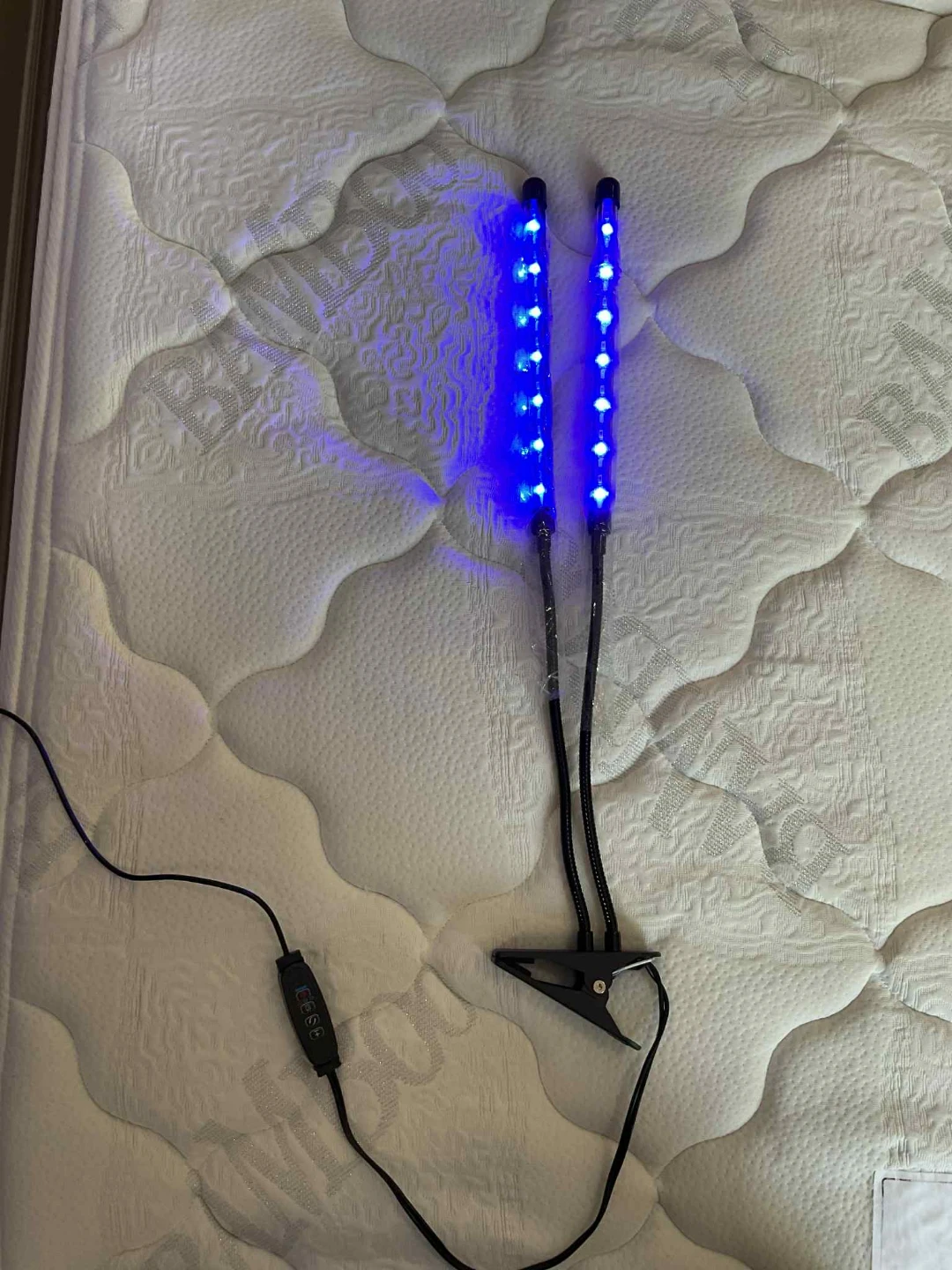 Clip-on Grow Light with 2 Heads 🧡 - photo 3