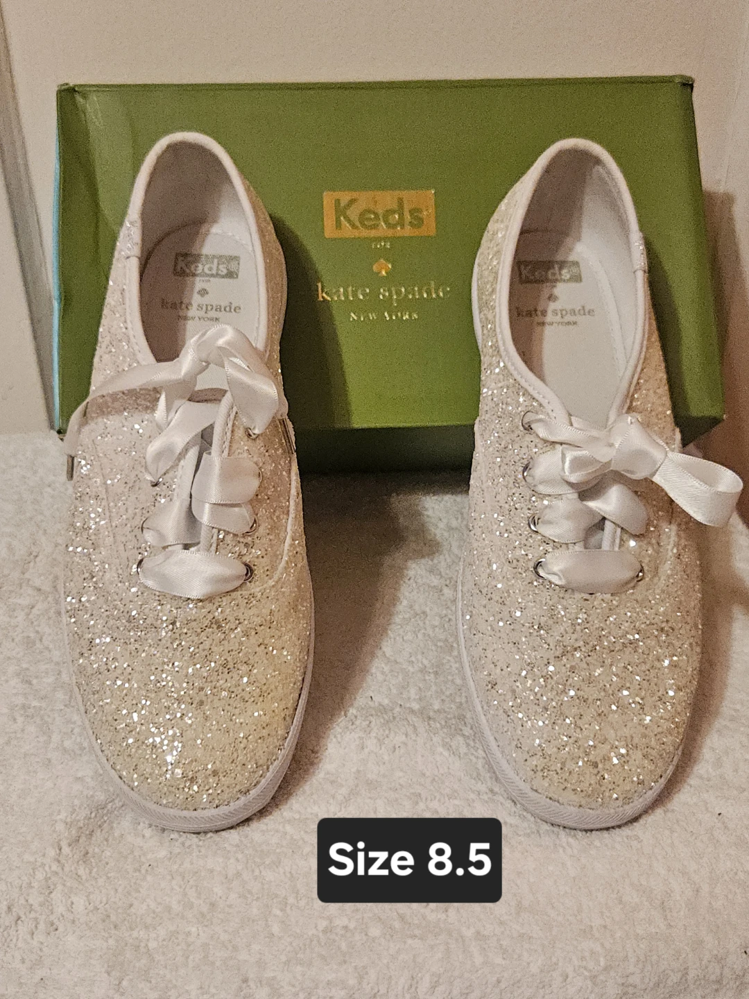 Women's Sneakers.