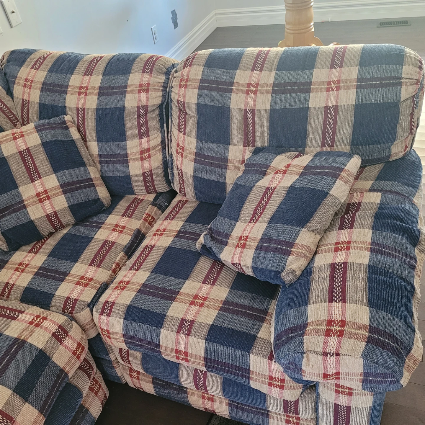 Tartan Sectional Couch with Ottoman - photo 2