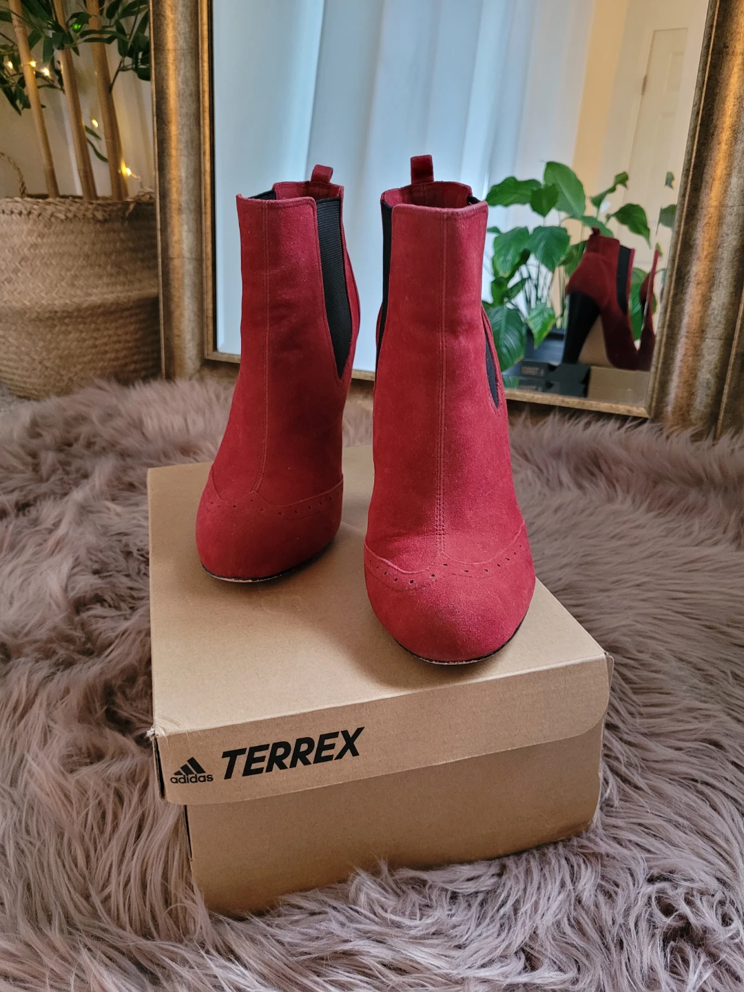 Red Suede Heeled Ankle Boots - photo 4