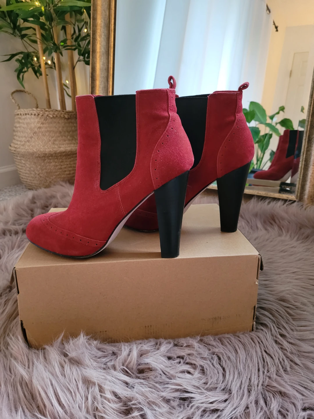 Red Suede Heeled Ankle Boots - photo 5