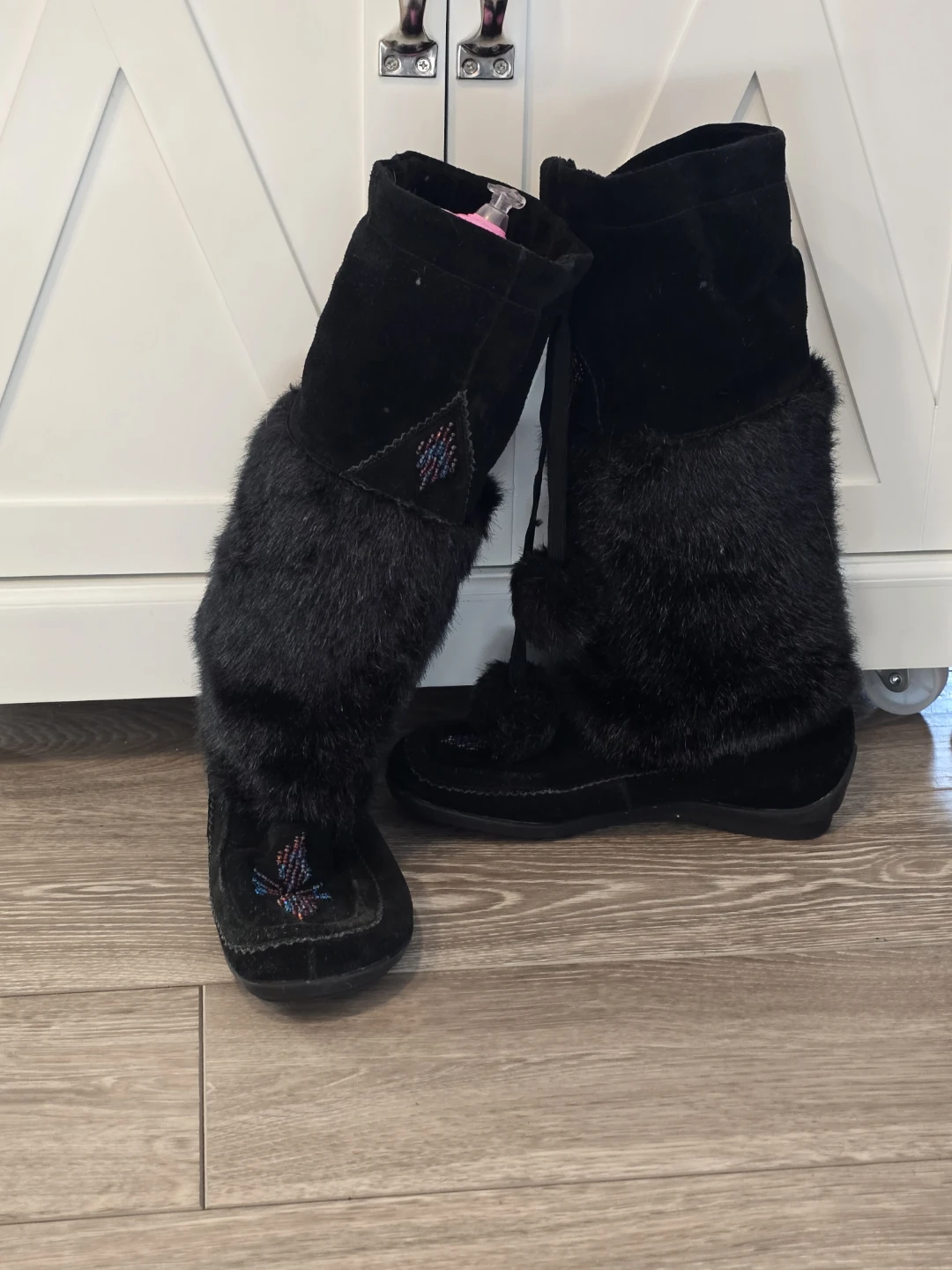 Black Suede & Fur Boots with Beaded Detail - photo 2