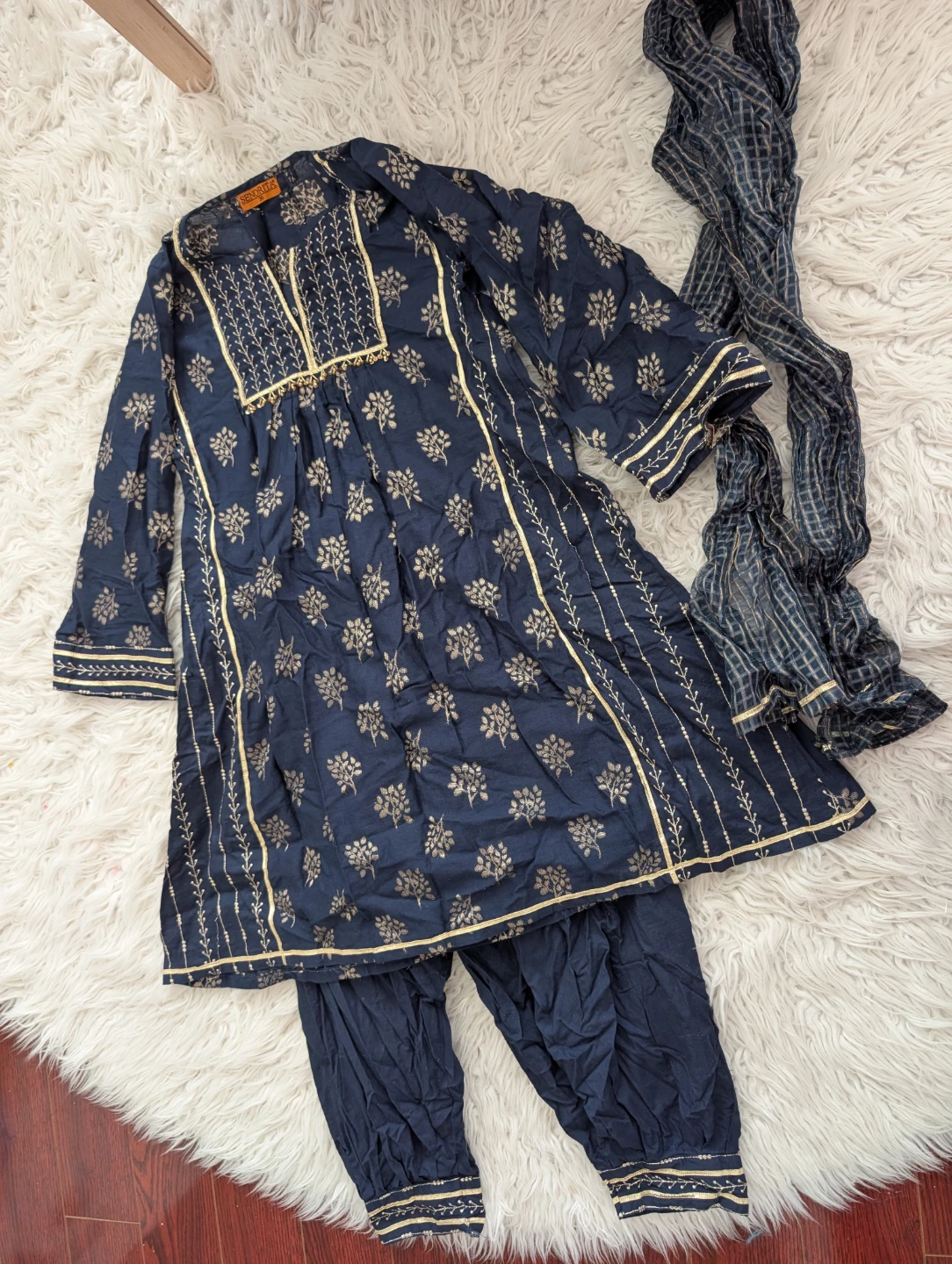 Girl's Pakistani Embroidered 3-Piece Outfit