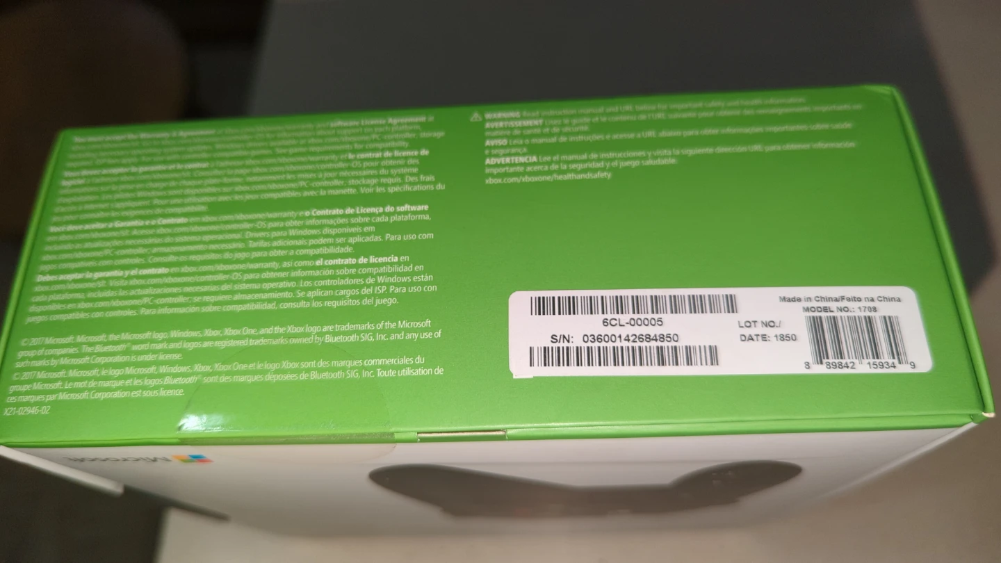 Xbox Wireless Controller - photo 2