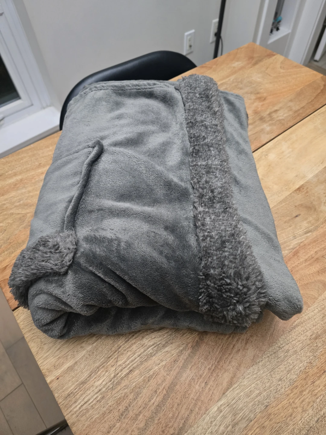 Grey Fleece Wearable Blanket with Pockets