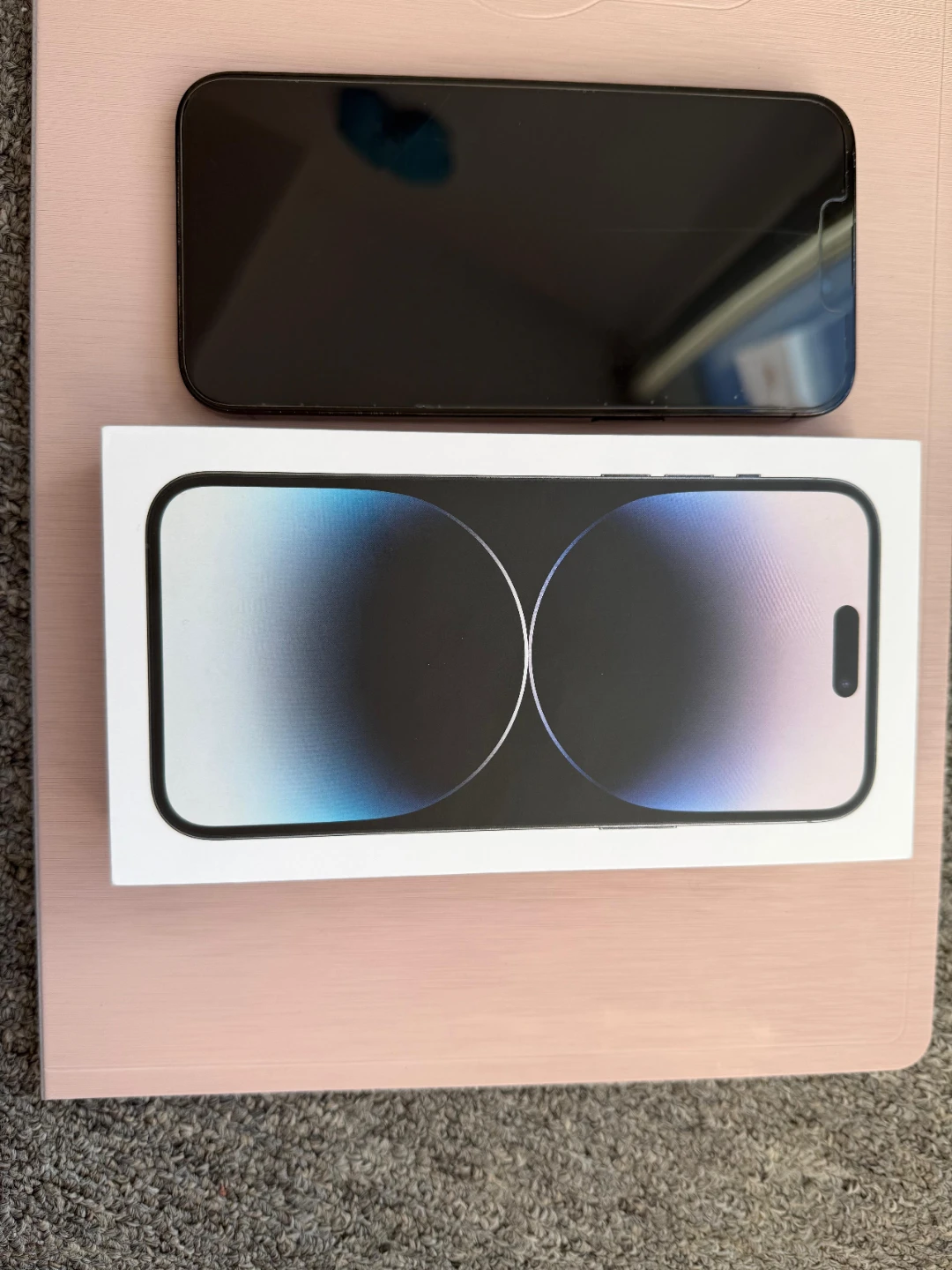 iPhone 14 Pro Max 256GB. Like new.