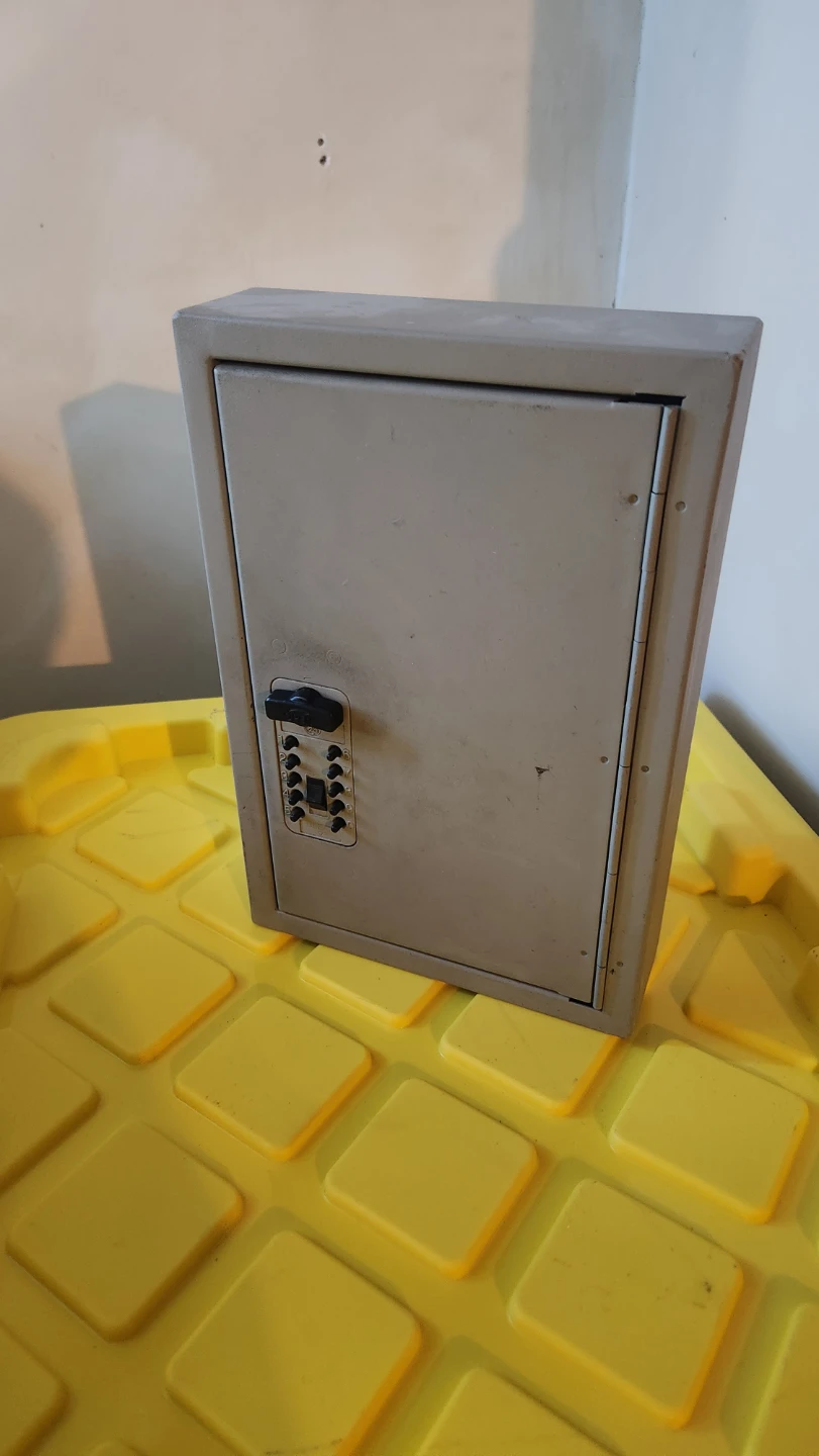 GE Supra Key Safe Lock Box