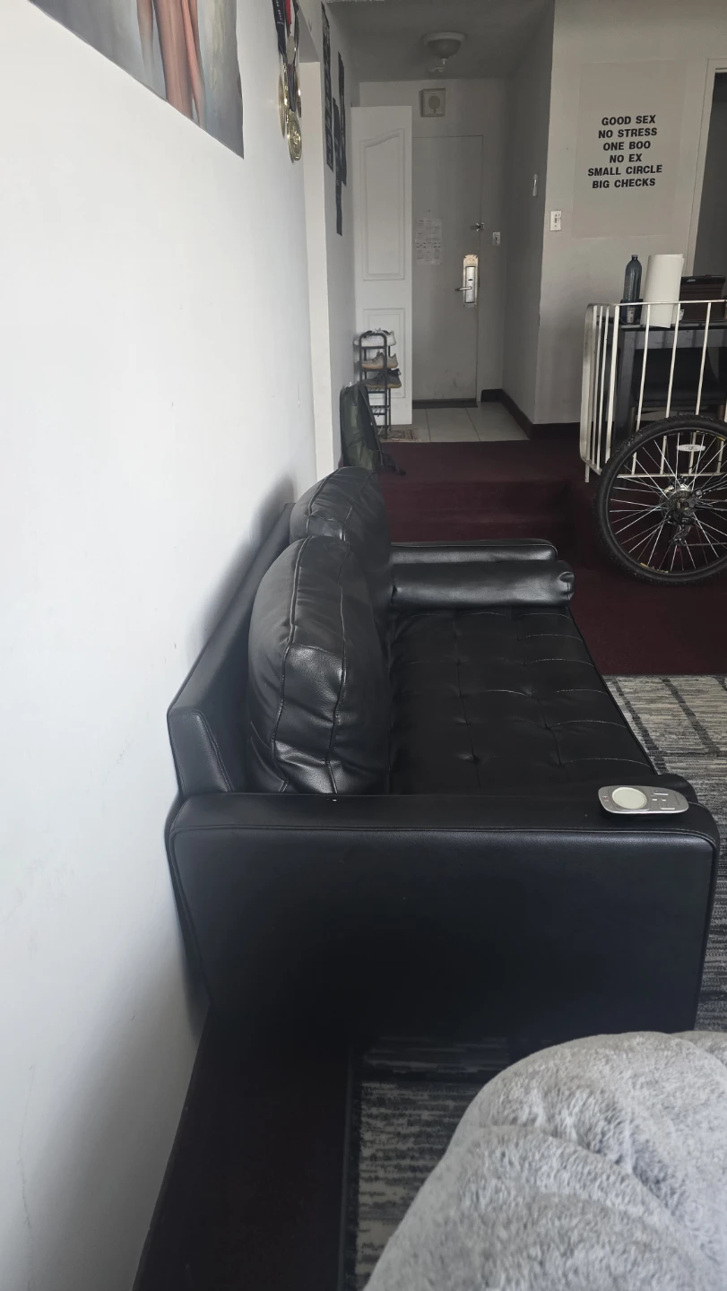 2 seat Black  Leather Sofa - photo 2