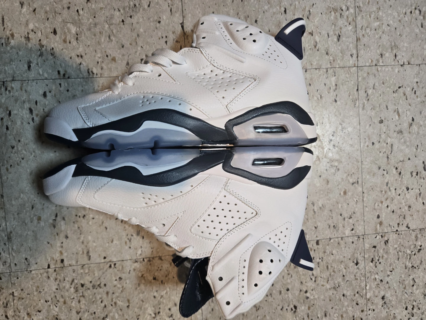 Air Jordan 6 Retro Sneakers White Navy - photo 3