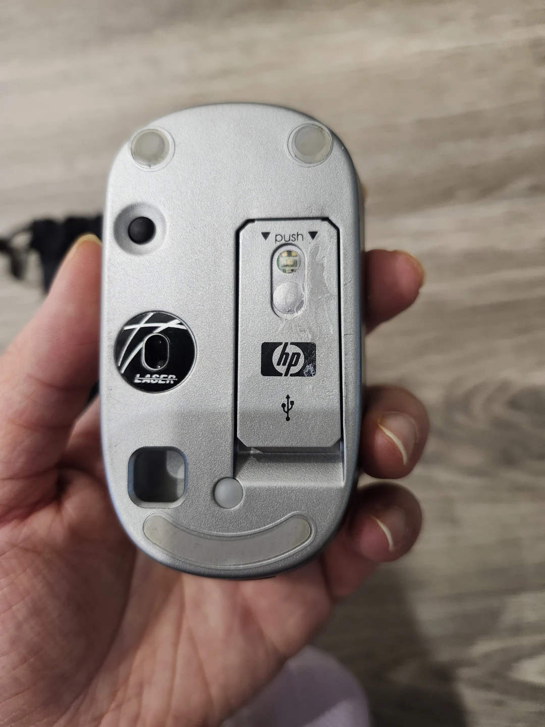 HP Wireless Laser Mouse with Carrying Pouch - photo 4