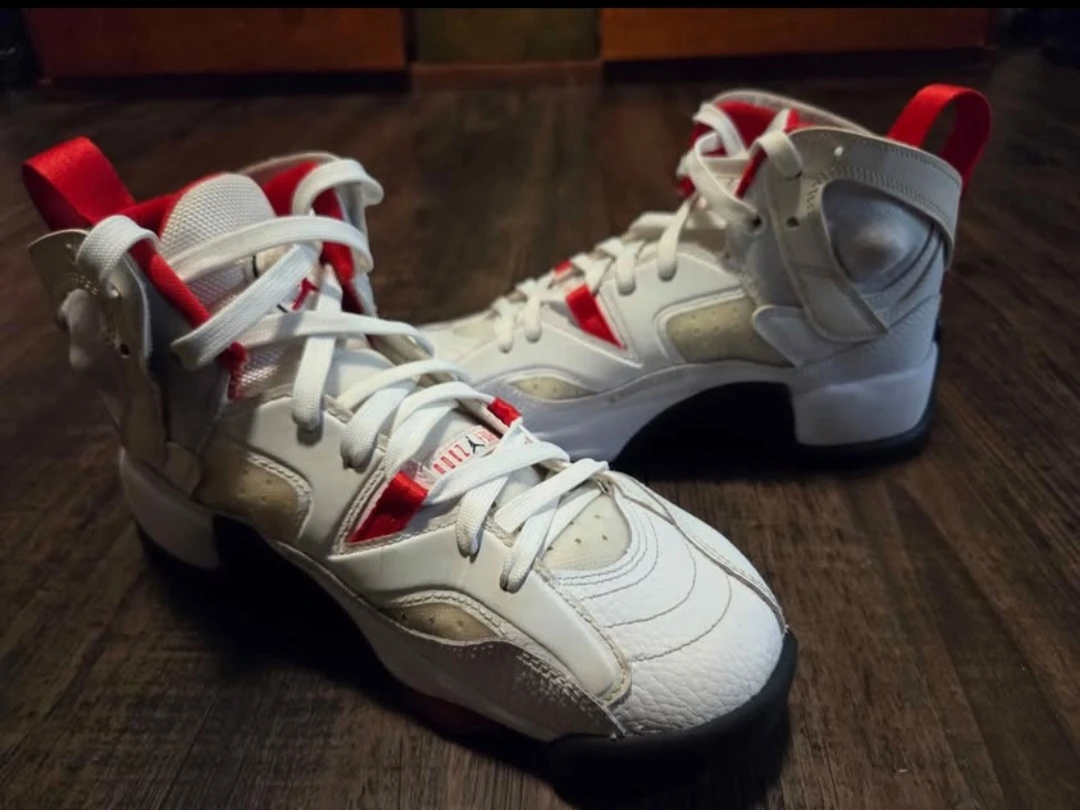 🥕Jordan Jumpman 6 Shoes - White/Red - Size 6Y