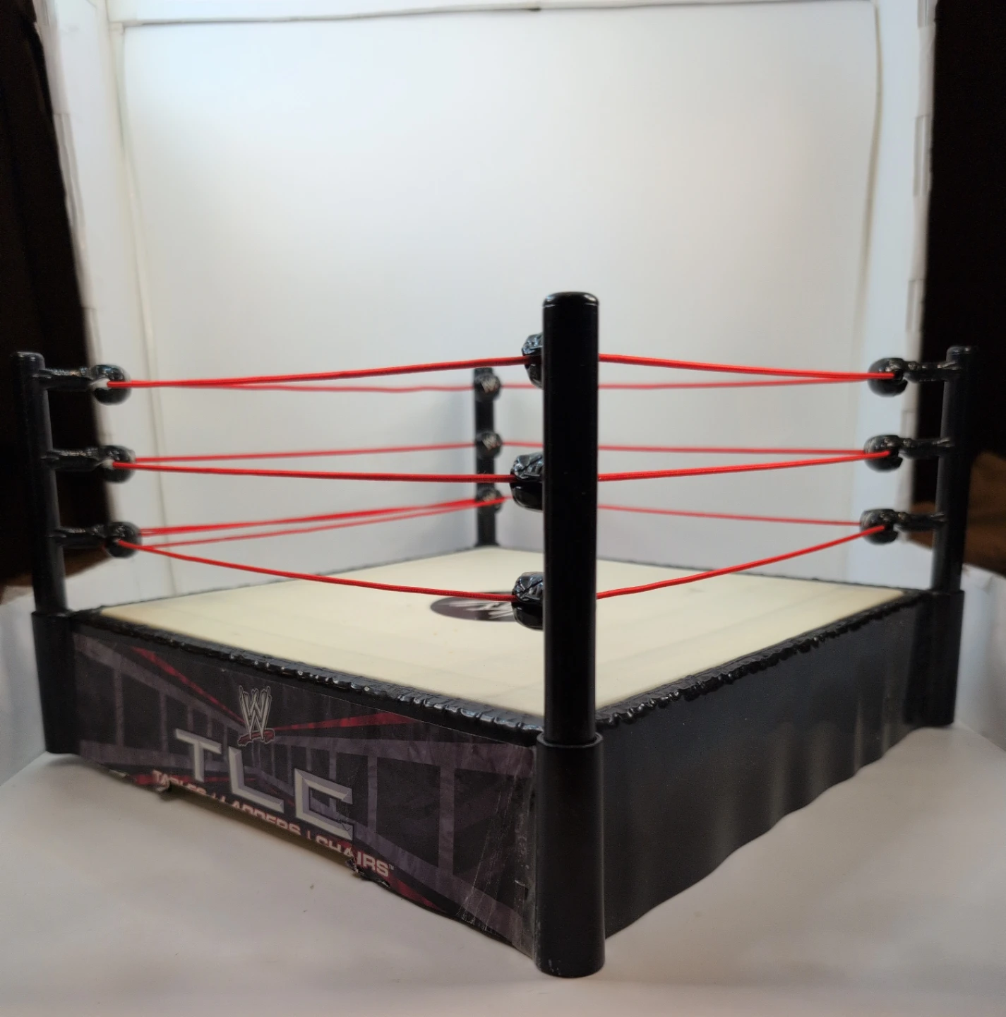 WWE TLC Wrestling Ring Playset - photo 2