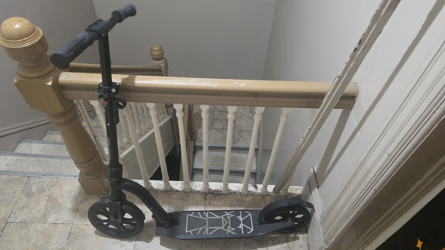 SWAGTRON Scooter - photo 2