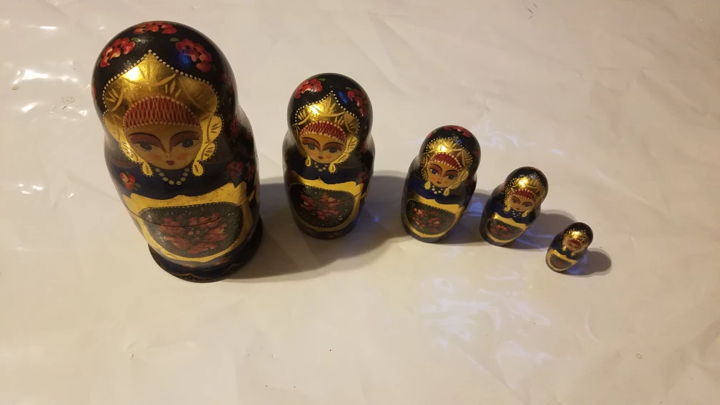 Set of 5 Hand-Painted Nesting Dolls - photo 4