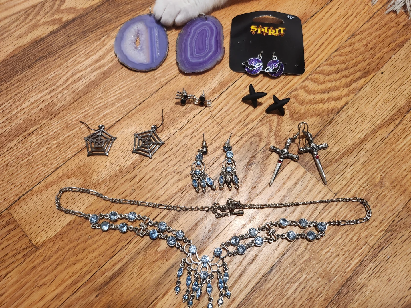 Assorted Women's Fashion Jewelry Lot