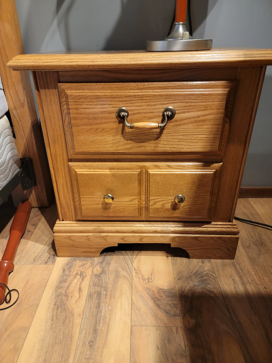 Wooden (Queen) Bedroom Set - Dresser, Nightstand, Bed Frame - photo 4
