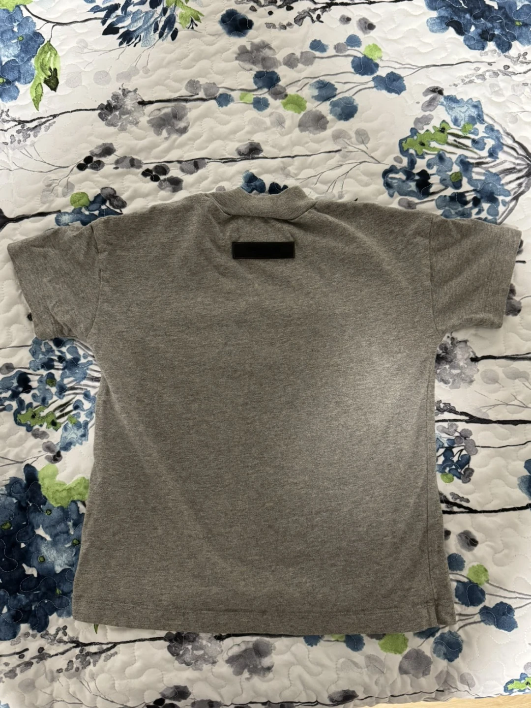 Grey T-Shirt with "1977" Graphic Essential kid Shirt - photo 2