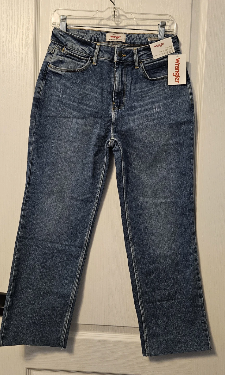 Wrangler Women's High Rise True Straight Crop Jeans - photo 3