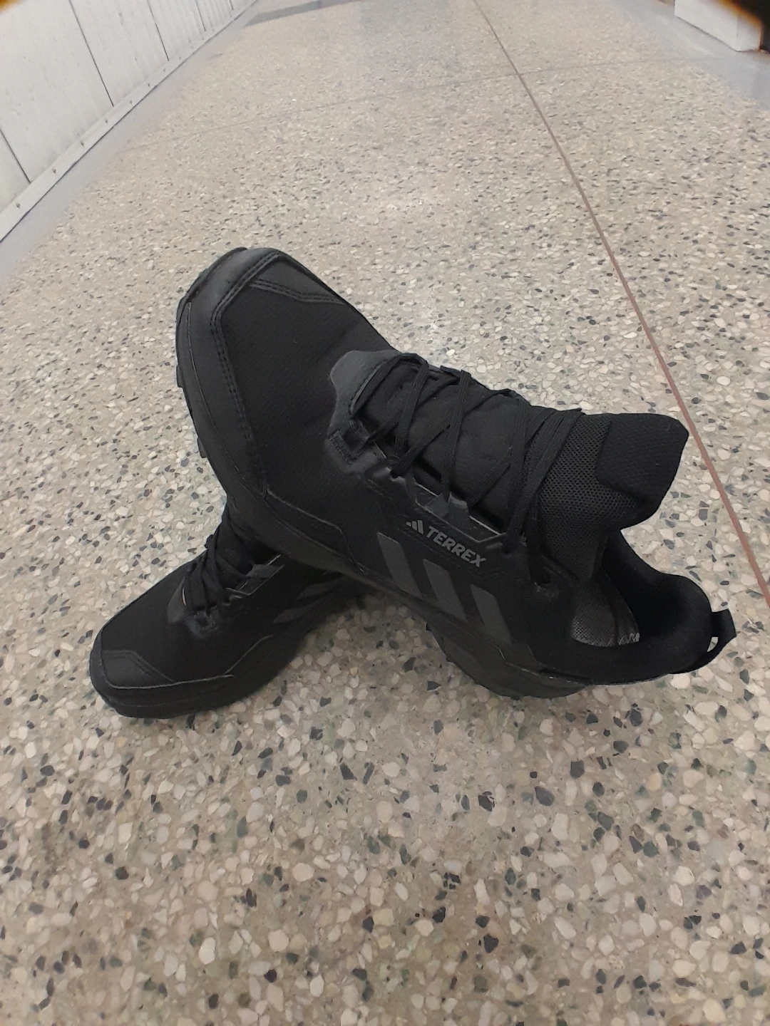 Adidas Terrex Black Running Shoes Men's Size 8.5 - photo 2
