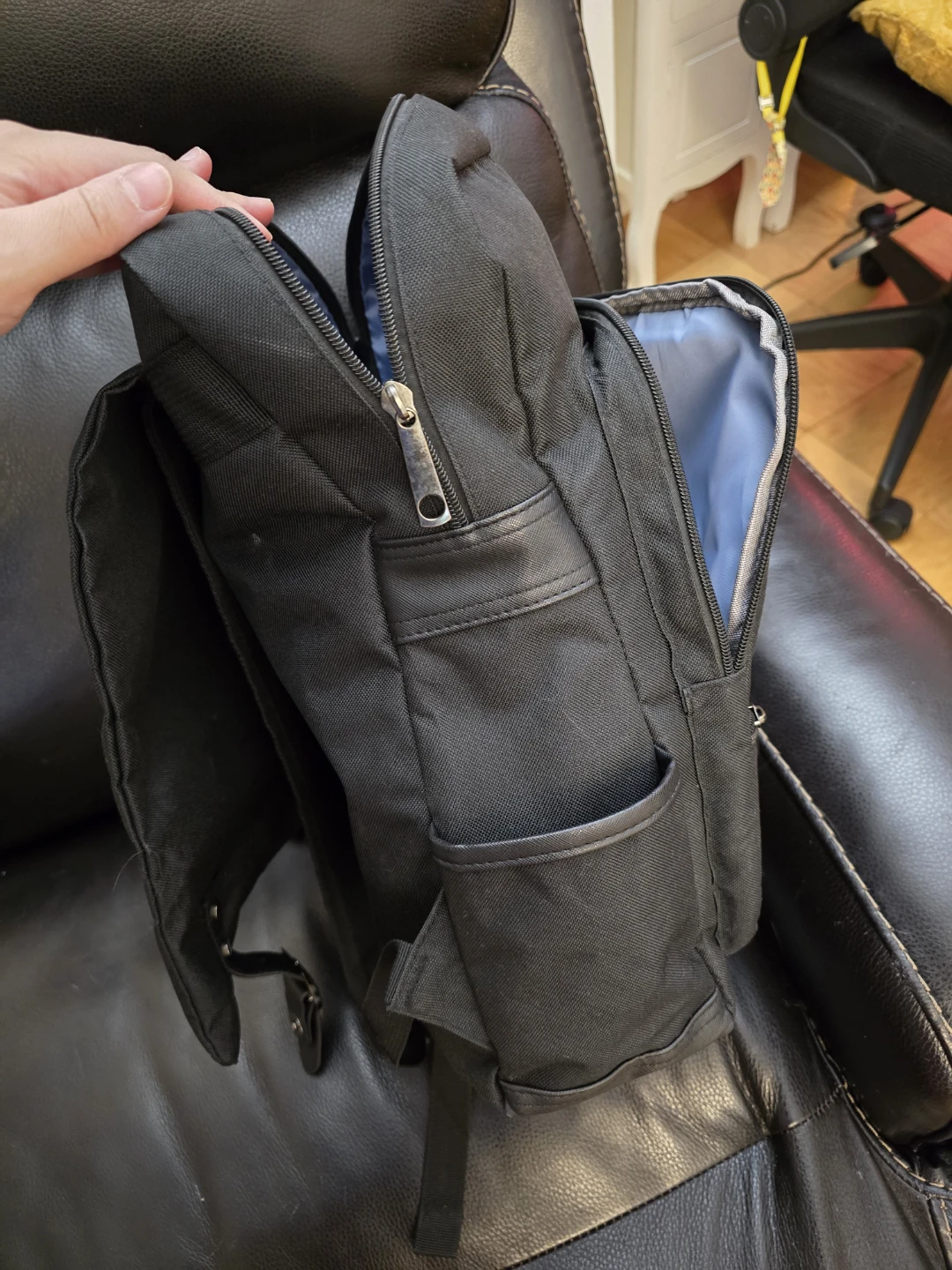 Black Backpack with Laptop compartment! - photo 4