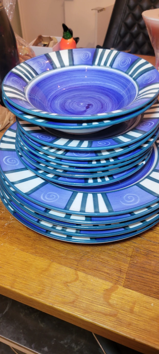 Set of 13 Blue and White Swirl Dinner Plates