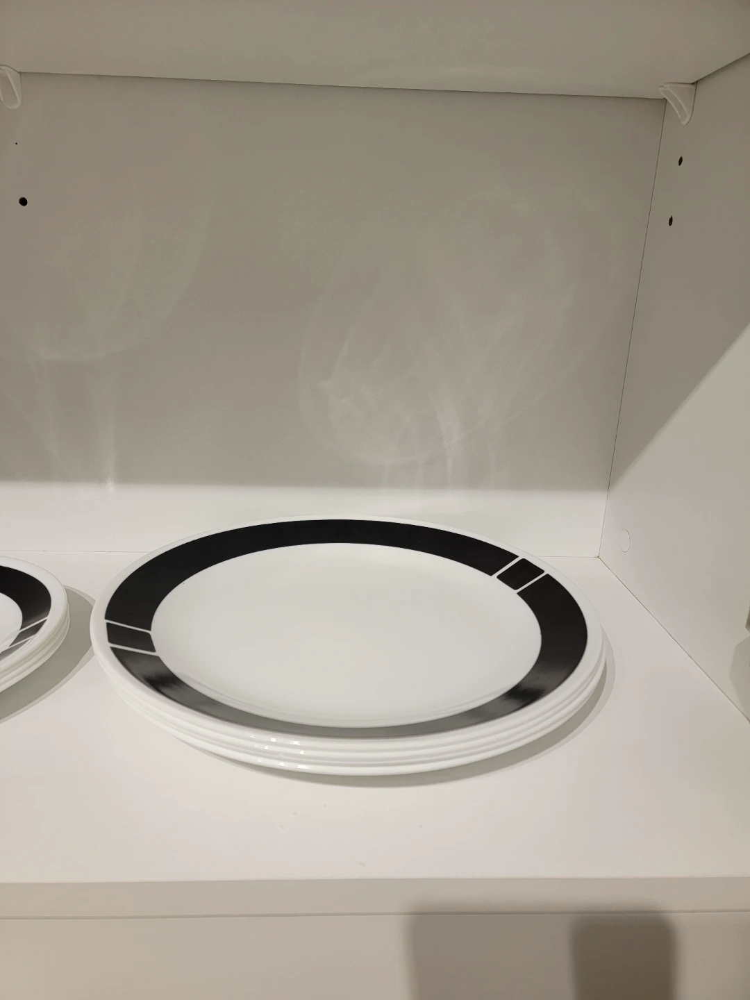 Stackable White Bowls with Black Rim Plates (4 people placement) - photo 2