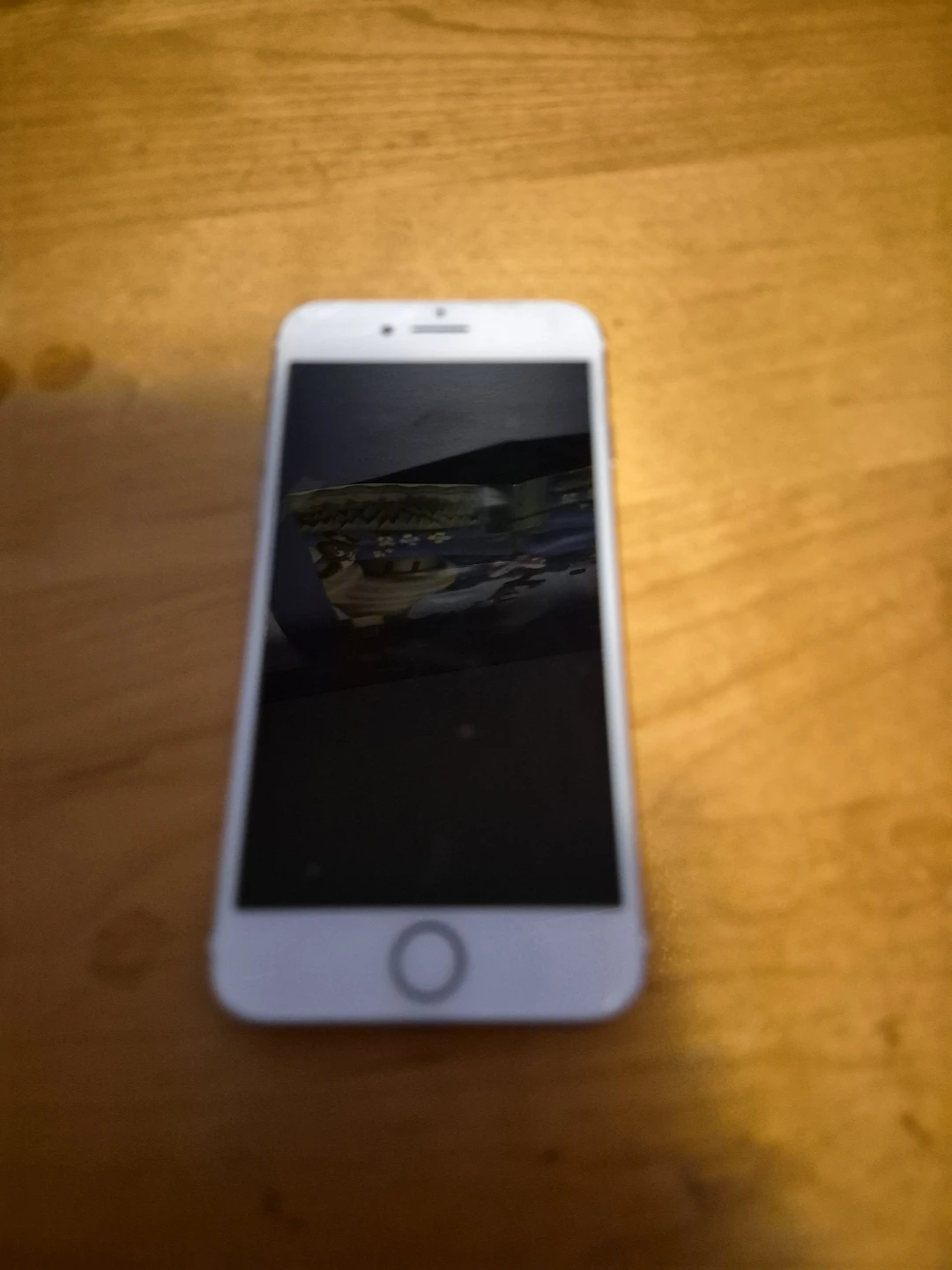 Apple iPhone 7 Rose Gold - Model A1778