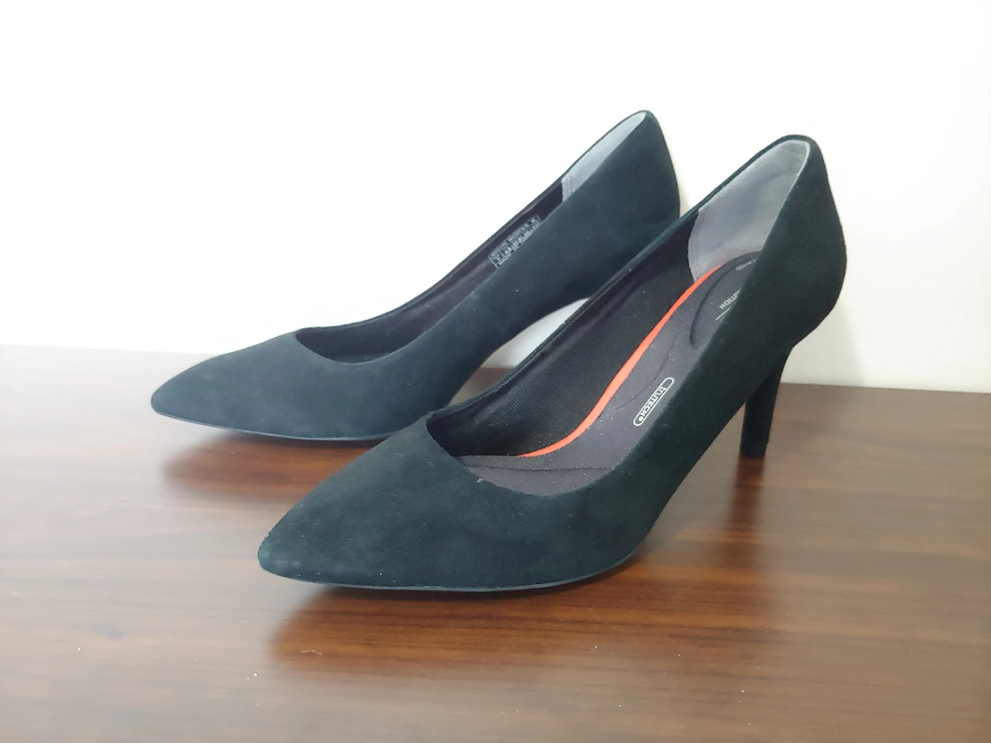 Rockport Totalmotion Black Suede Pumps -Size 7 🥕 - photo 2