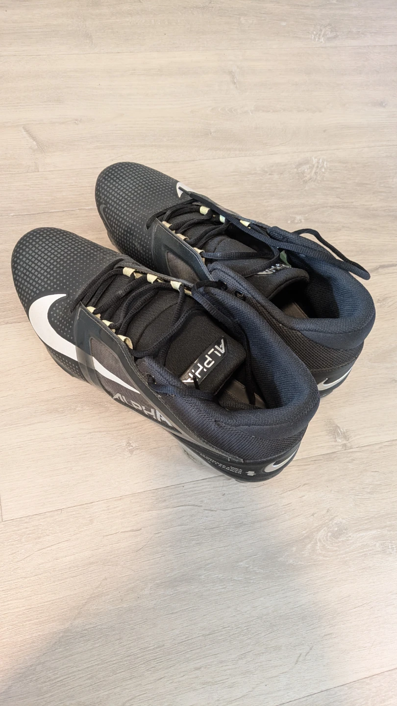 Nike Alpha Men's Football Cleats