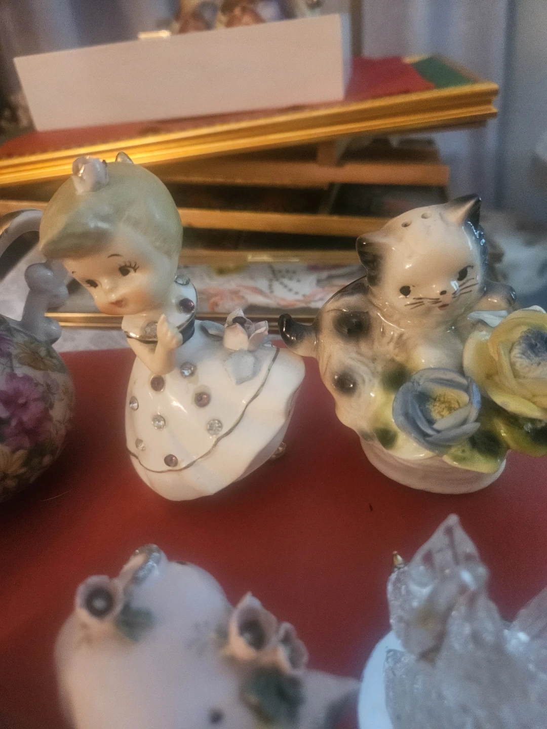 Royal Chintz Creamer Pitcher and 4 collectible figurines - photo 4