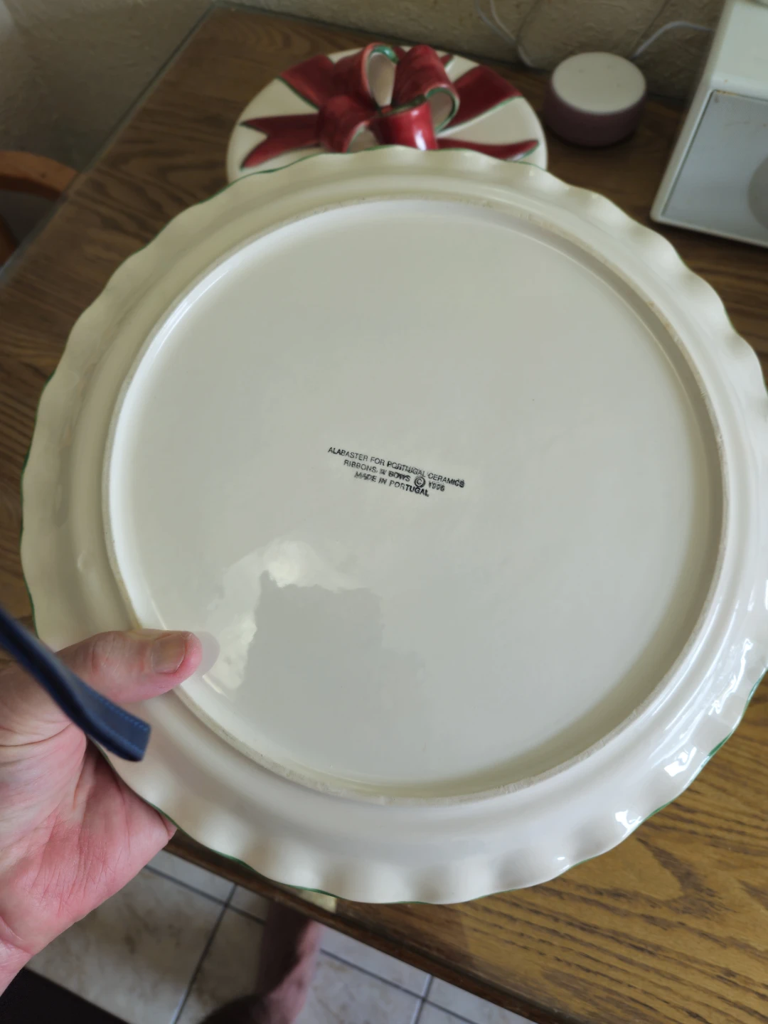 Alabaster for Portugal Ceramics "Ribbons & Bows" Serving Platter - photo 5