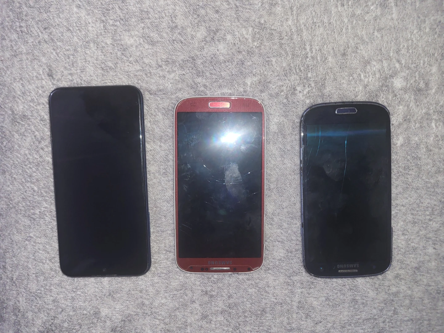 Samsung Galaxy Phones (Lot of 3) - photo 3