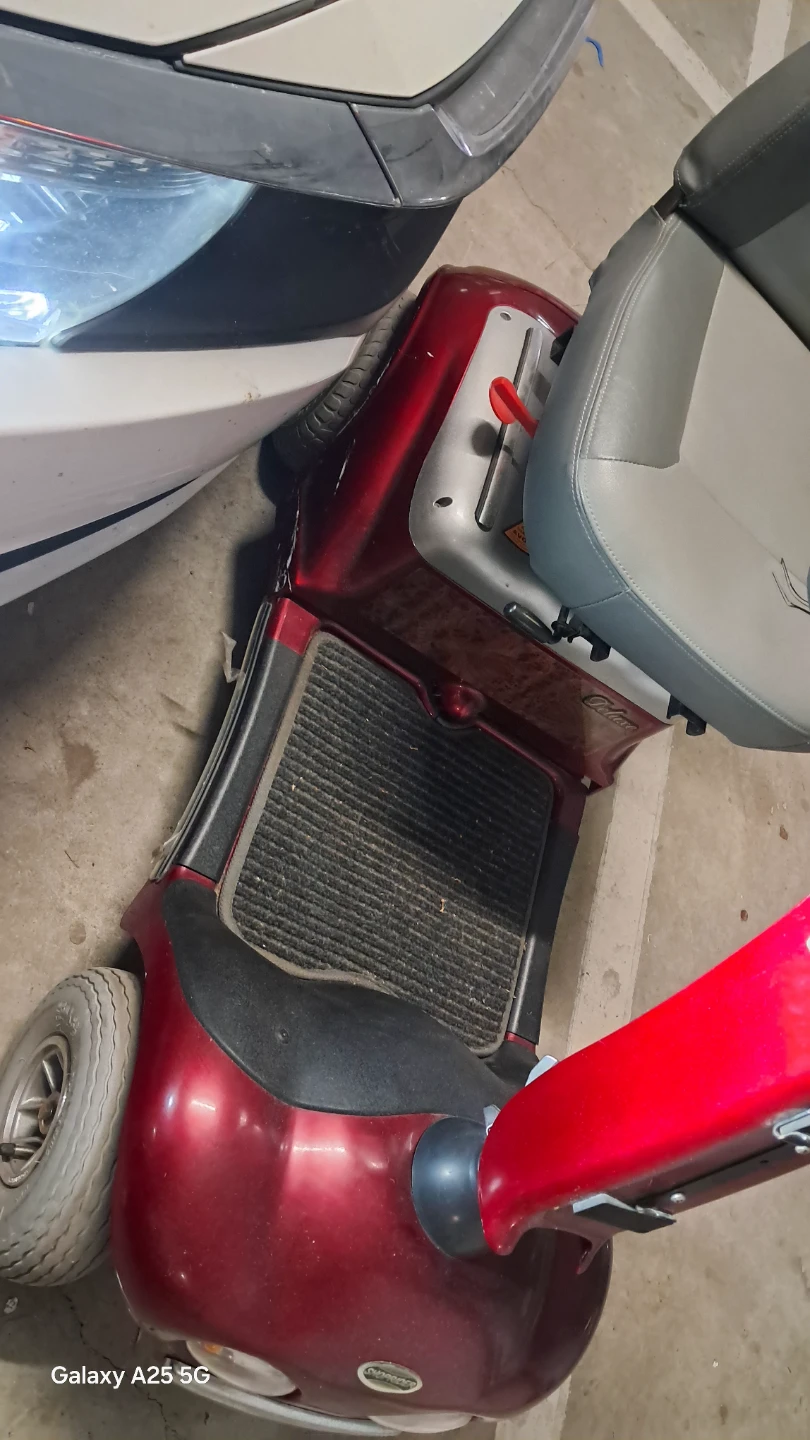 Shoprider Deluxe Mobility Scooter - photo 2
