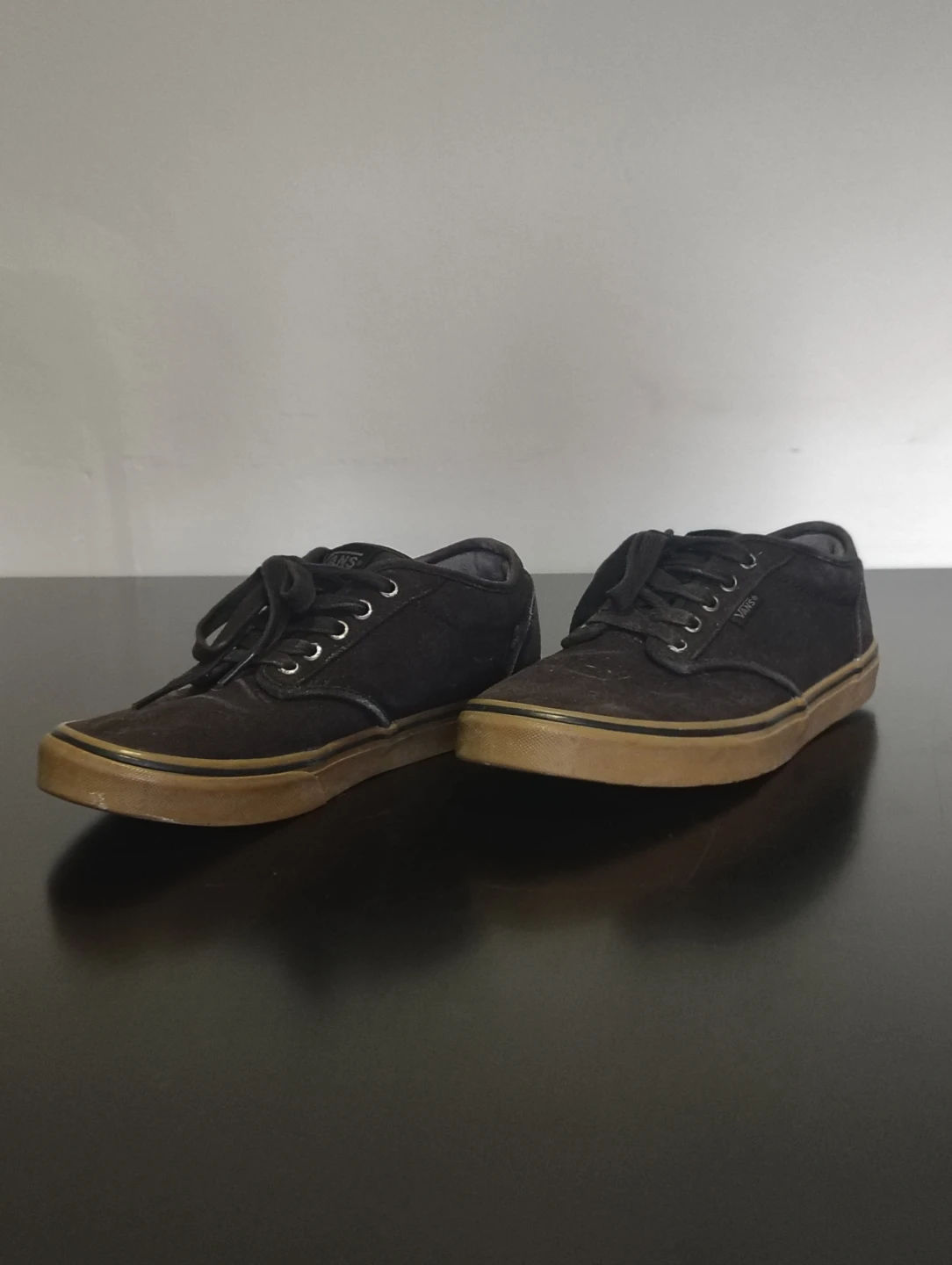 Classic Black Low-Top Van's - Skateboarding/ Casual Sneaker's