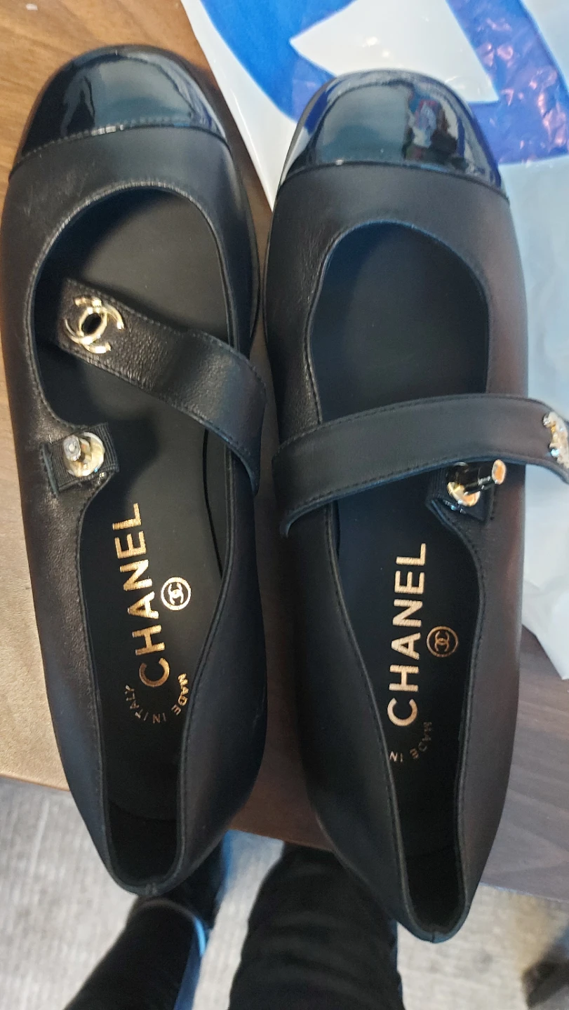 Chanel Black Leather Cap Toe Mary Jane Flats - photo 2