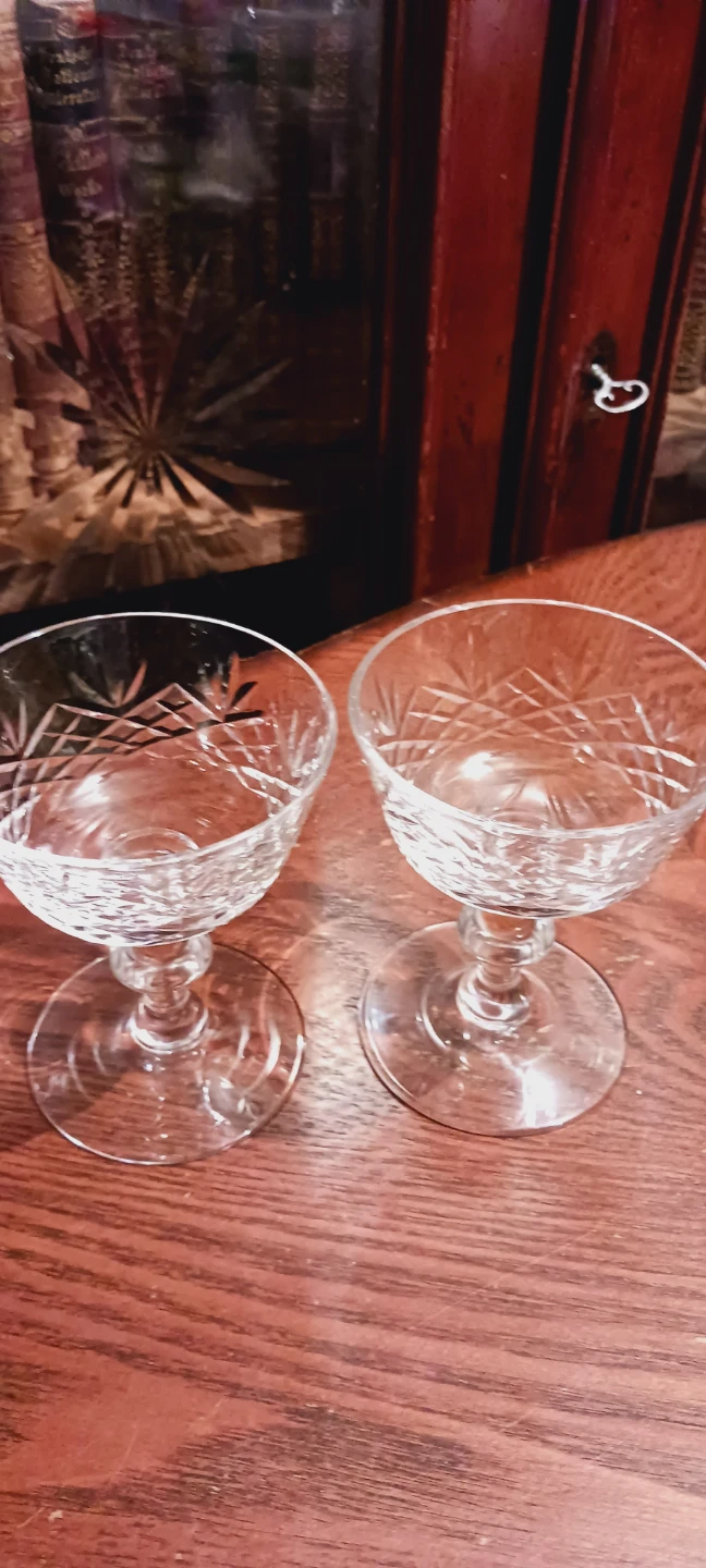 Set of 2 Gorgeous Crystal Coupe  Champagne  Glasses - photo 2