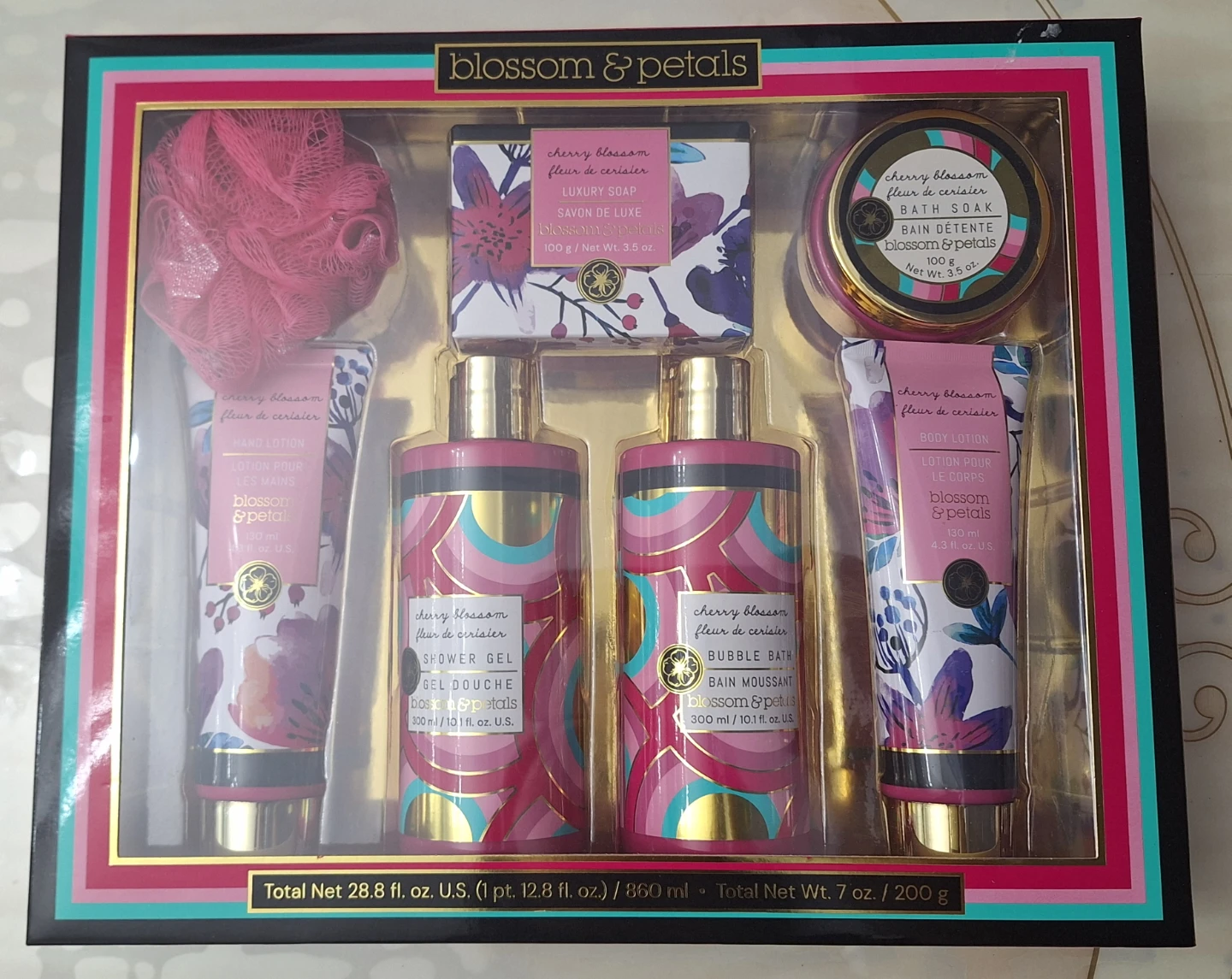 BRAND-NEW, Blossom & Petals Cherry Blossom Bath & Body Gift Set