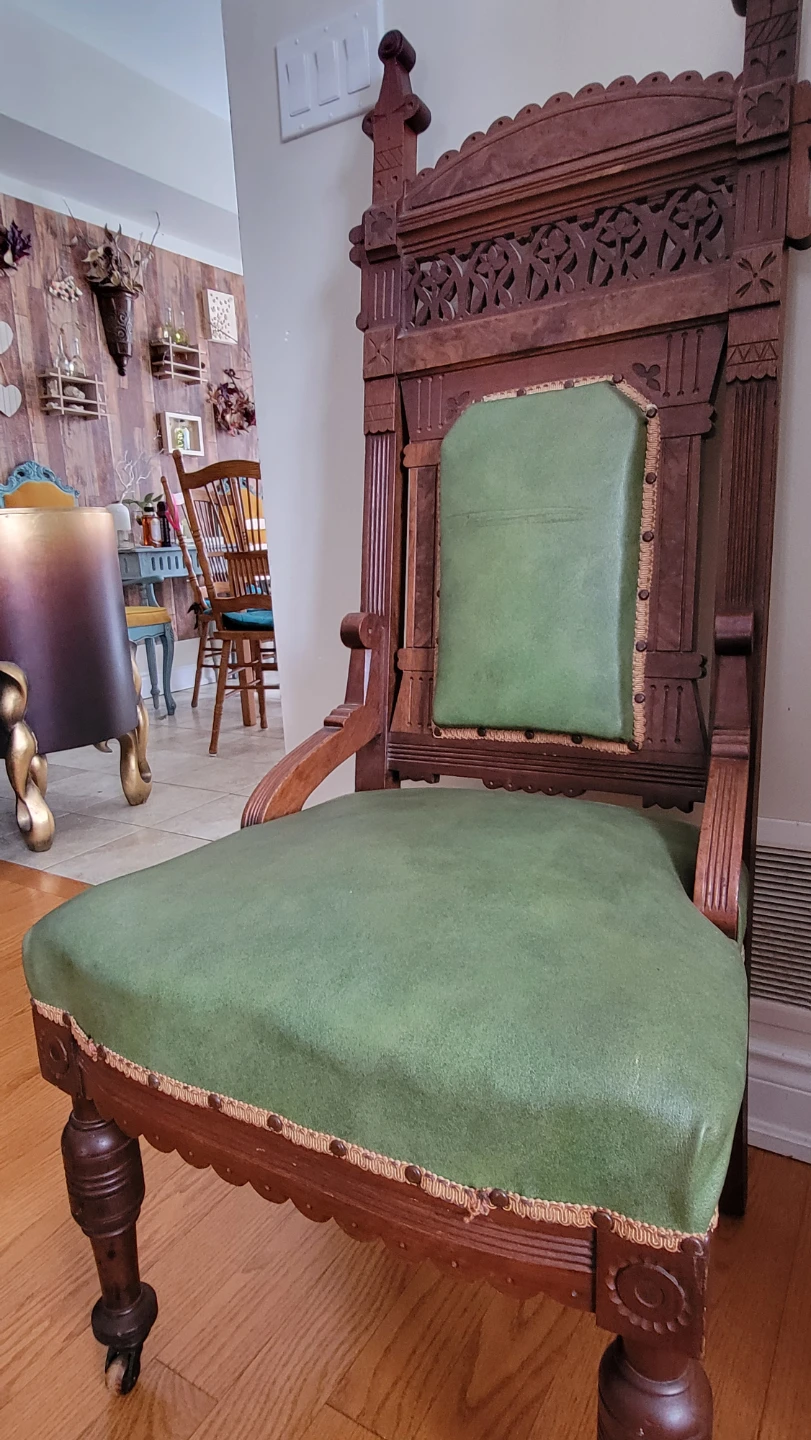 Victorian Gothic Revival armchair - photo 3