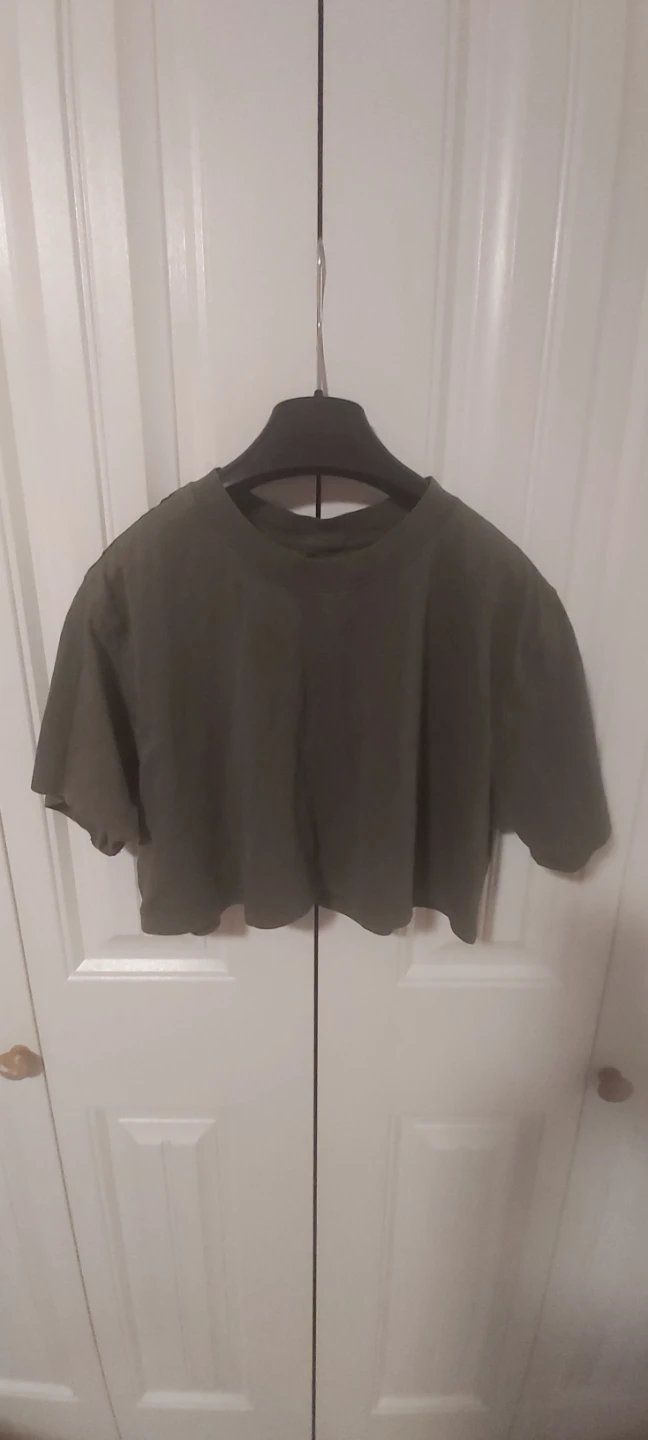 Lululemon Cropped T-Shirt Olive Green size S🏆