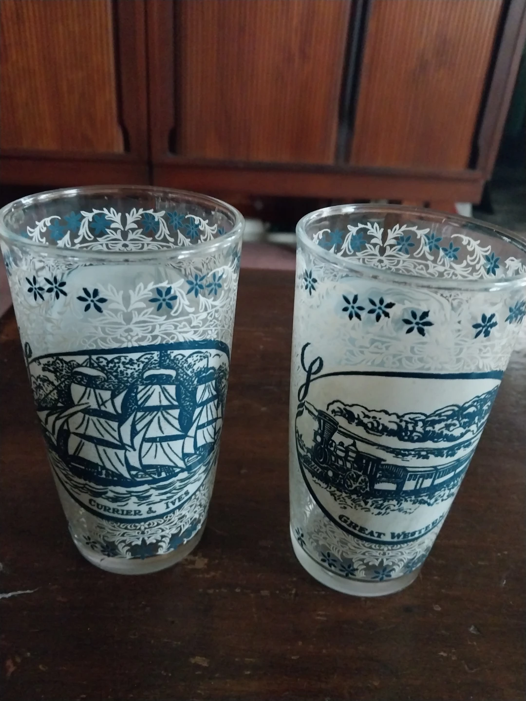 🏆Set of 2 Currier & Ives Glass Tumblers🏆