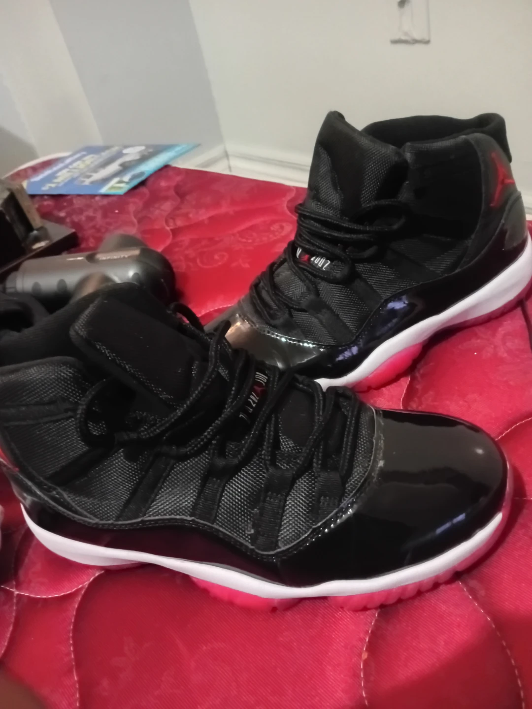 Air Jordan 11 "Bred" Sneakers