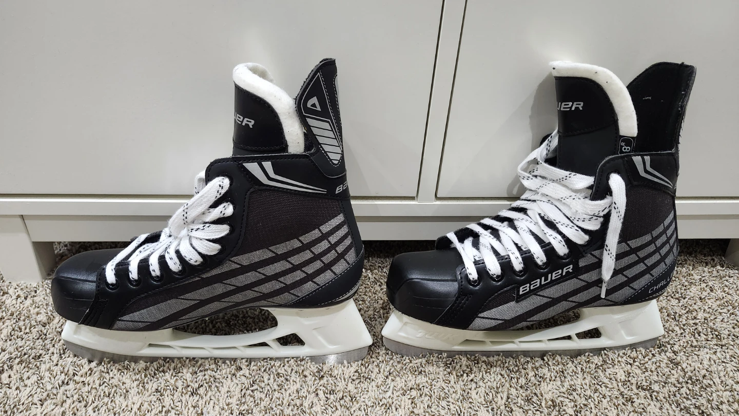 Bauer Challenger Hockey Skates Size 8.0 R