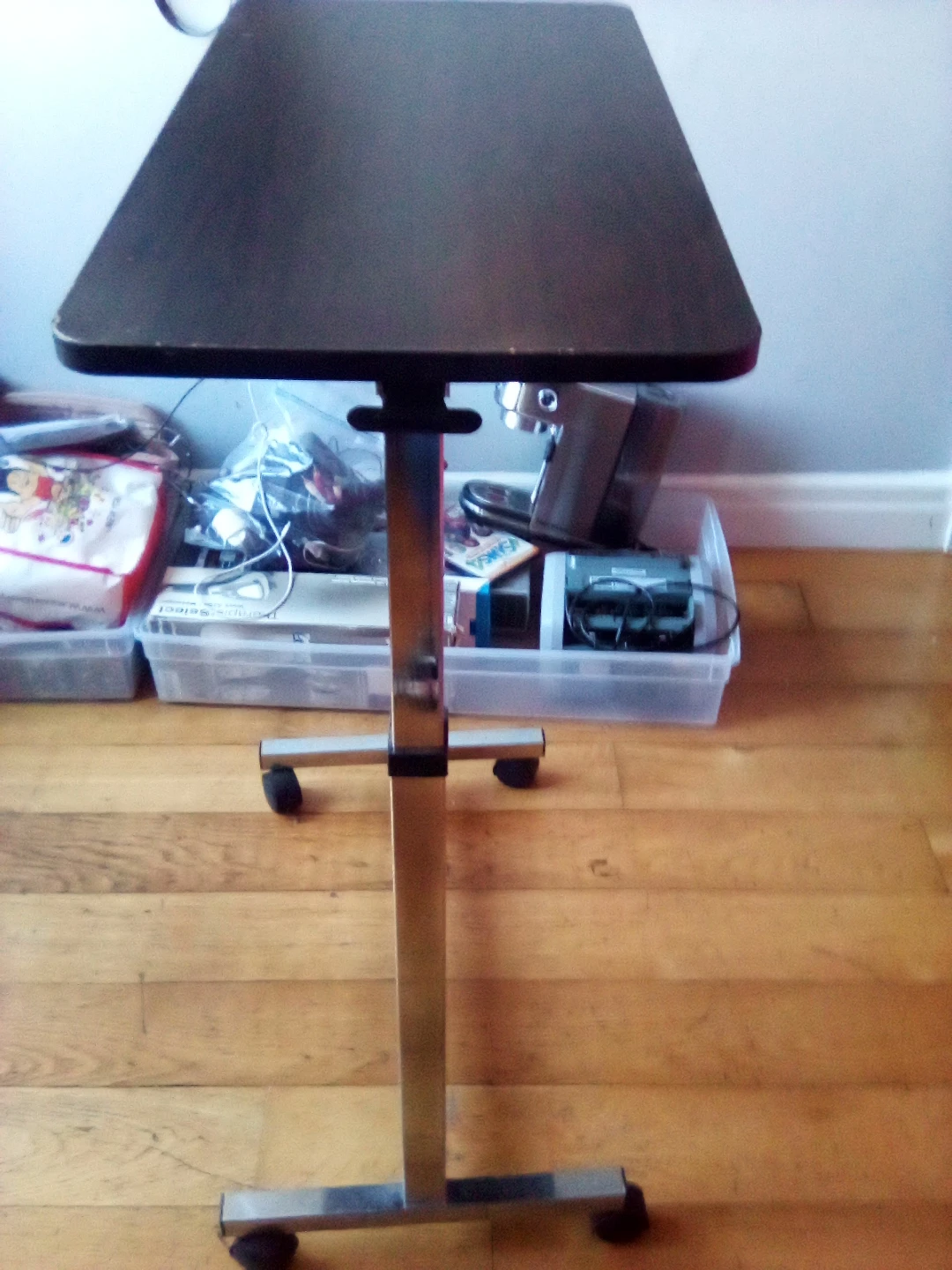 Adjustable Rolling Bedside Table - photo 4