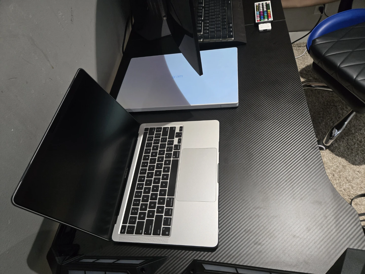 Apple MacBook Pro 13-inch M1, Perfect Condition - photo 2