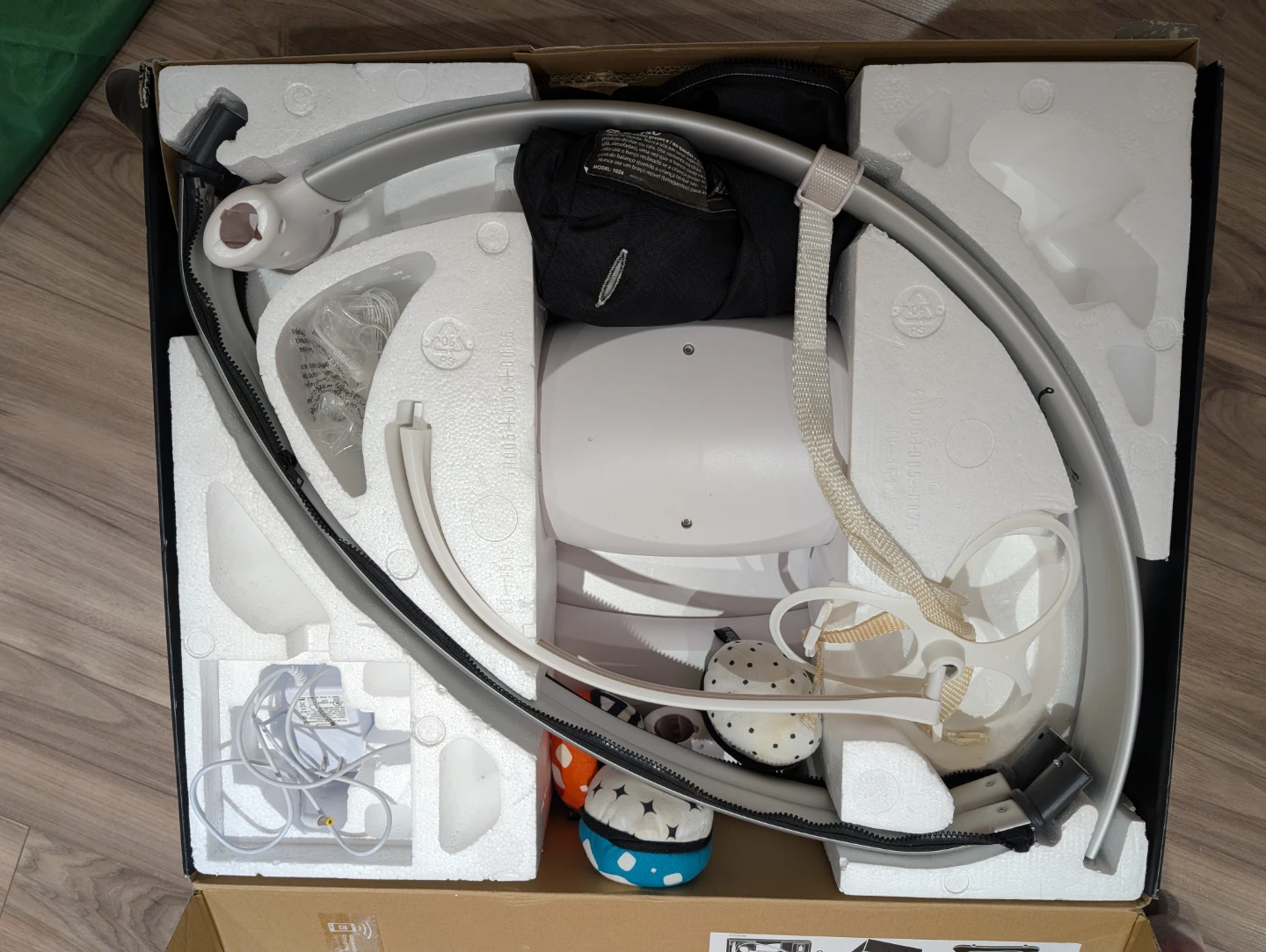 4moms MamaRoo Baby Swing with Newborn Insert - photo 3