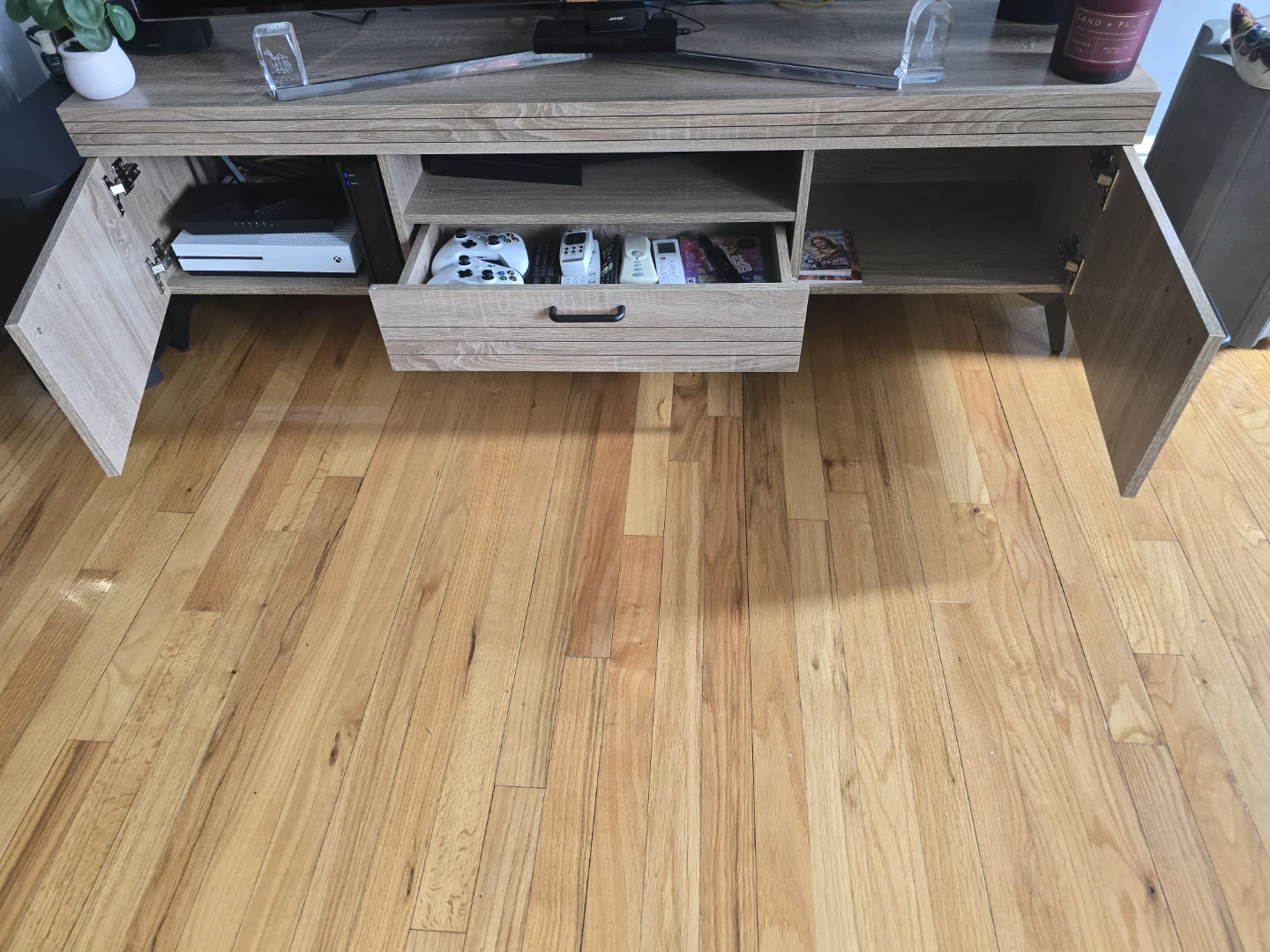Modern Wood Grain TV Stand with Storage - photo 3