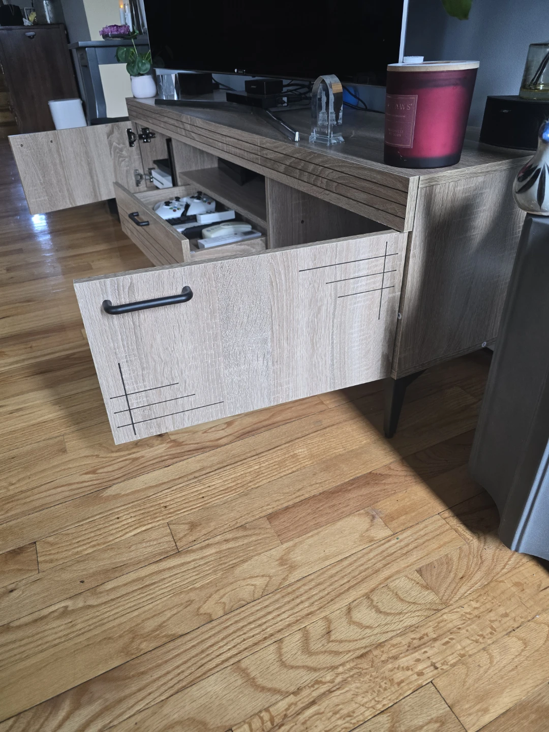 Modern Wood Grain TV Stand with Storage - photo 4