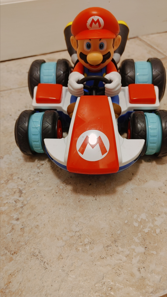 Mario Kart Ride-On Toy Car - photo 2